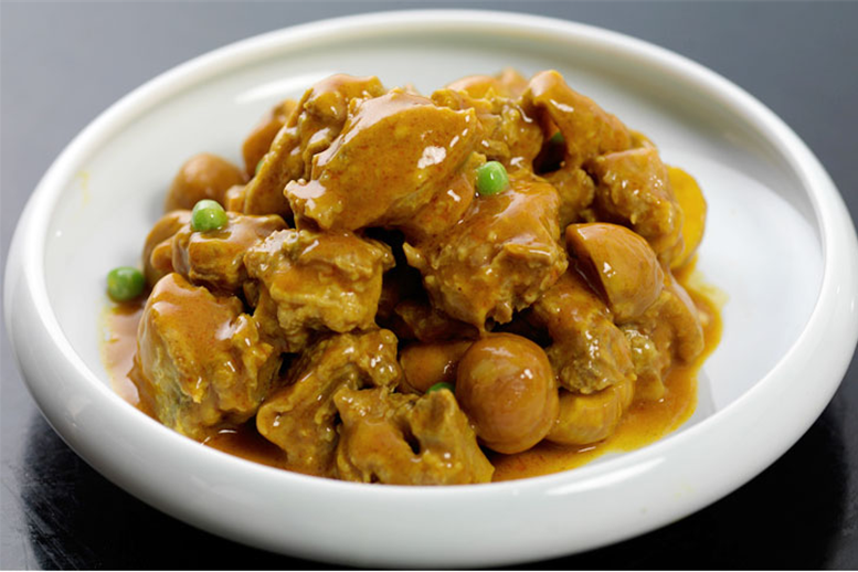 黄金板栗鸡这么做,鸡肉鲜嫩爽滑,板栗清香嫩口,色香味俱
