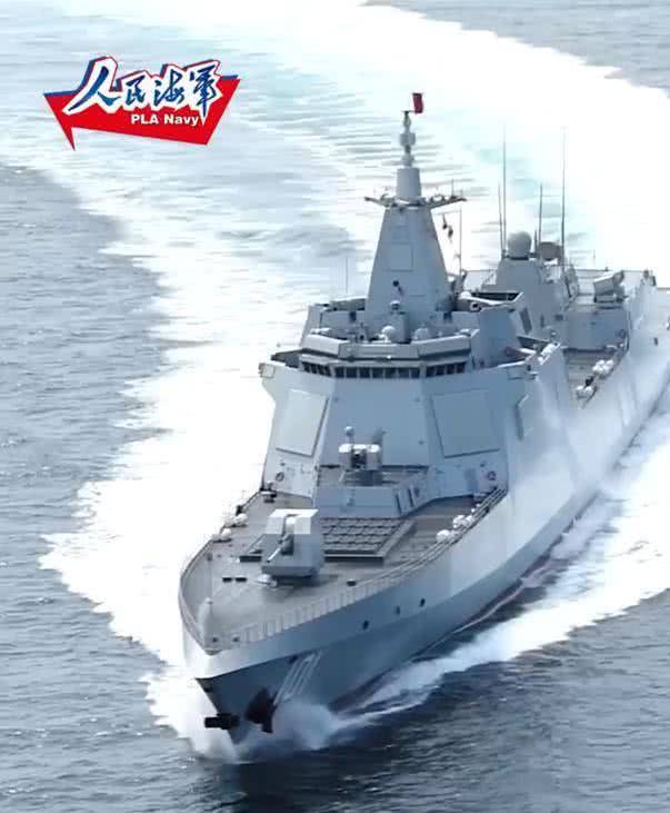陈光文:中国首款巡洋舰形成战力!055舰是航母带刀侍卫