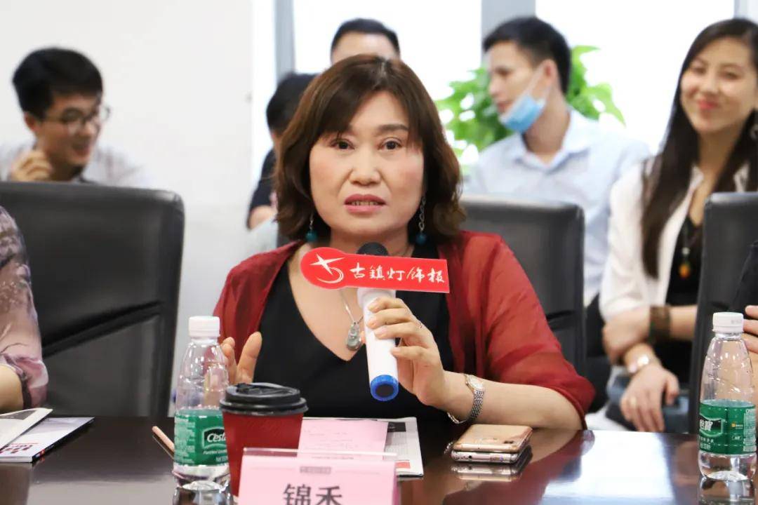 联浩照明总经理游晓燕表示,本着学习的心态来参加本次活动,受益匪浅.