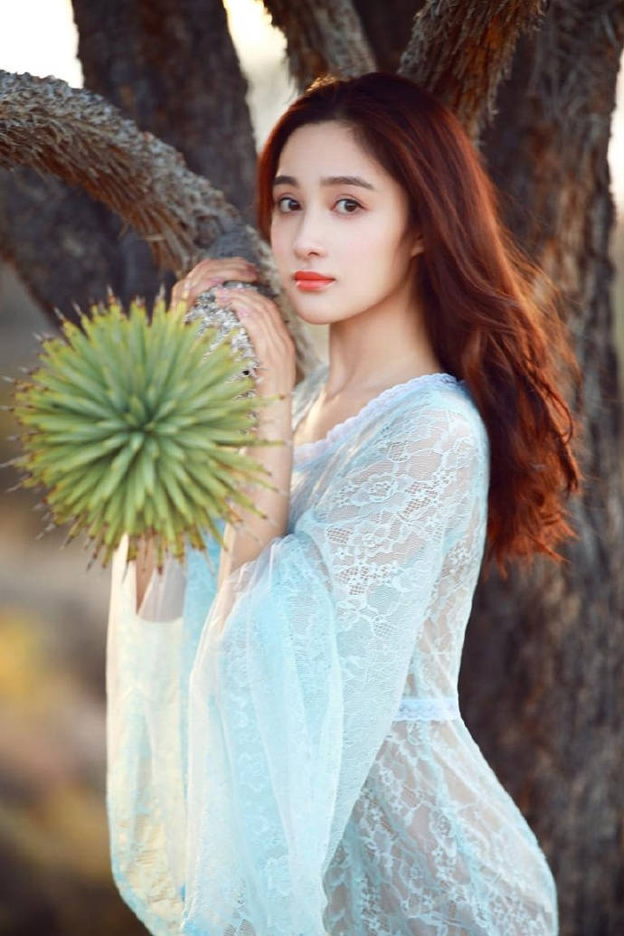 孙嘉璐,户外的蕾丝,遮不住的性感