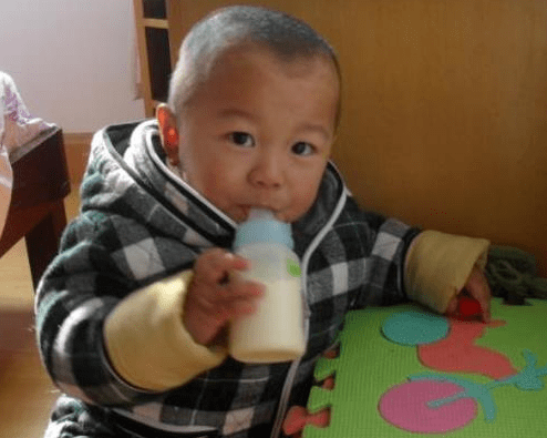 严重@说明积食严重,家长要细心,别再乱喂了!宝宝有这4个异常