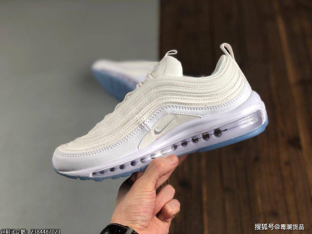 传说中的白火焰airmax97气垫子弹跑鞋