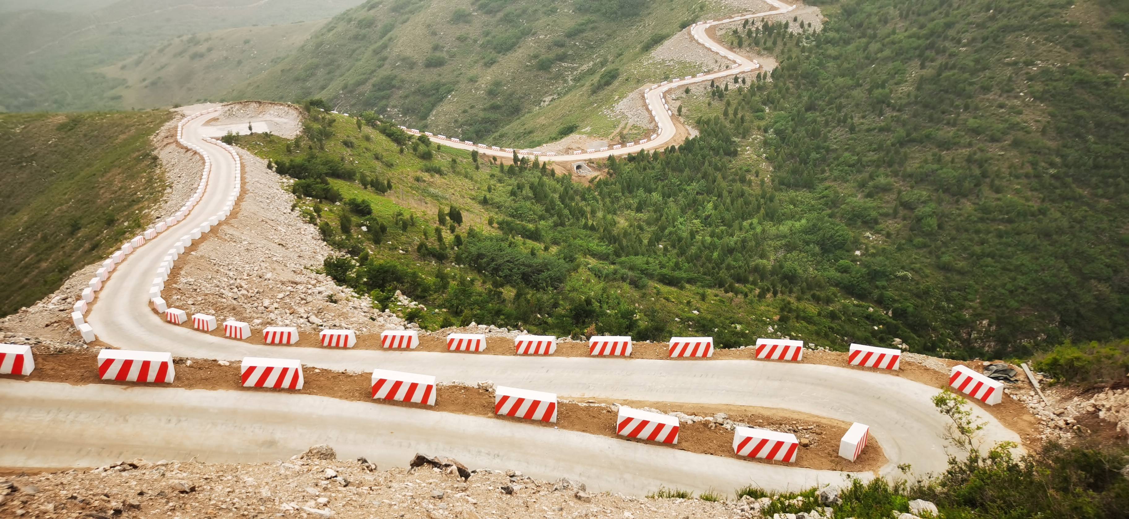 燕郊秀才探寻美丽三河蒋福山里的青龙山盘山道路