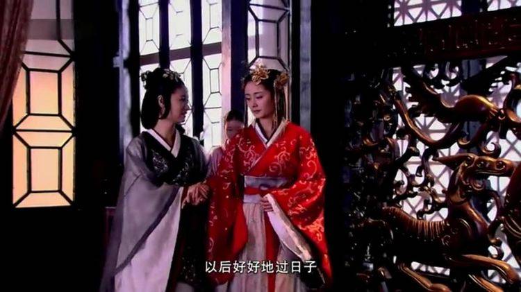 美人心计雪鸢死后窦漪房给她穿上大婚时的服饰真是用心良苦