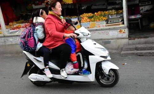 好一点的头盔多少钱 1fc50a2974f94b7e87bdd222cb2f167b.jpeg