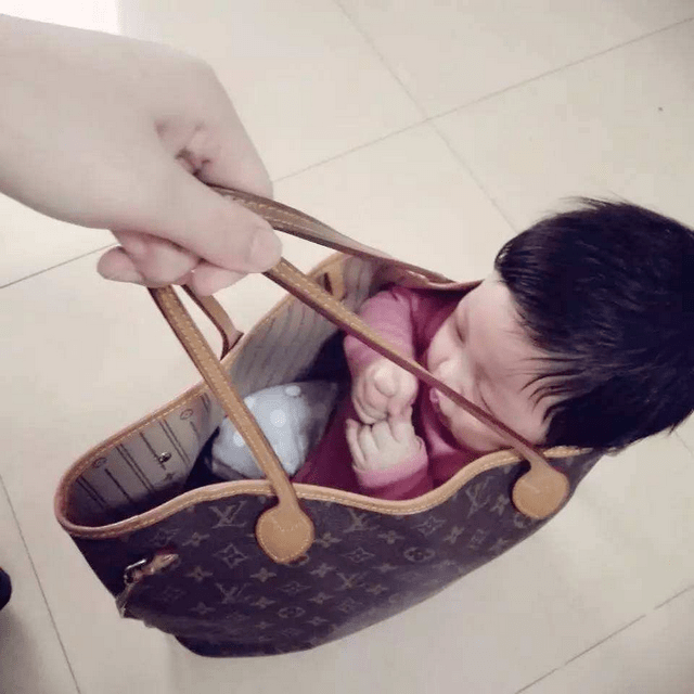 「孩子头」记住这几点宝宝睡觉什么睡姿好？想要孩子头型好看