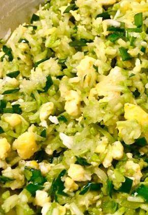 用西葫芦做饺子馅加一点其它蔬菜会异常鲜美
