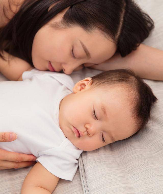 「父母」父母现在知道还不晚宝宝的睡眠质量不好？多半是这3个原因