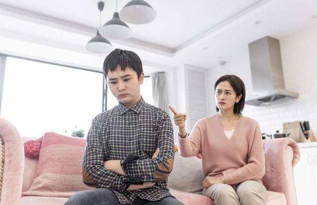 身高@高中却猛涨逆袭，得益于父母做了这几点孩子从小被笑长得矮