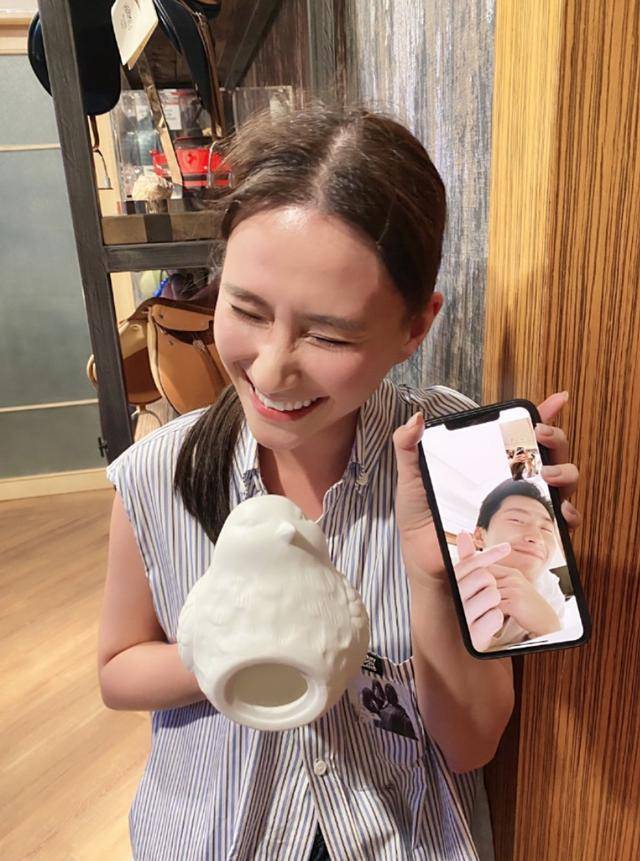 何超凤离婚第二春，何超莲心疼周扬青，赌王1
