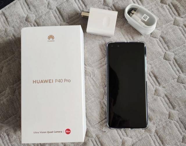 华为p40充电器图片,华为p40充电器原装图片 小米10pro和华为p40 pro旗舰对决,谁才是真旗舰