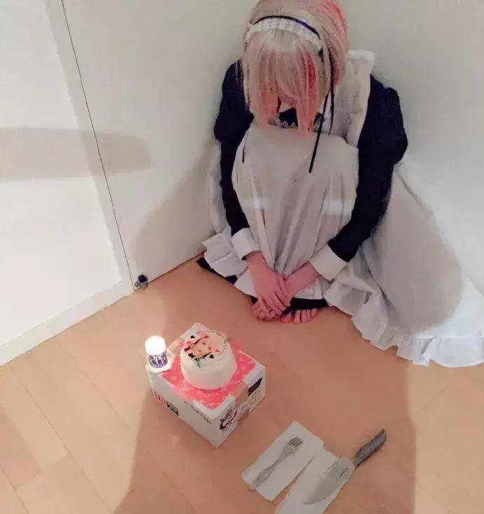 如何给女生送礼物不觉得尴尬 eeb579dd7fe4491a92c6f0ffa2da3308.jpeg