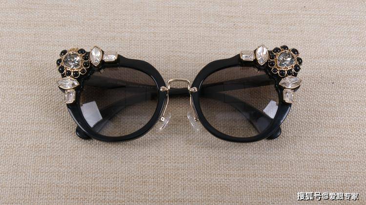 北京|Miu Miu缪缪眼镜介绍，及Miu Miu缪缪眼镜太阳镜的维修修理