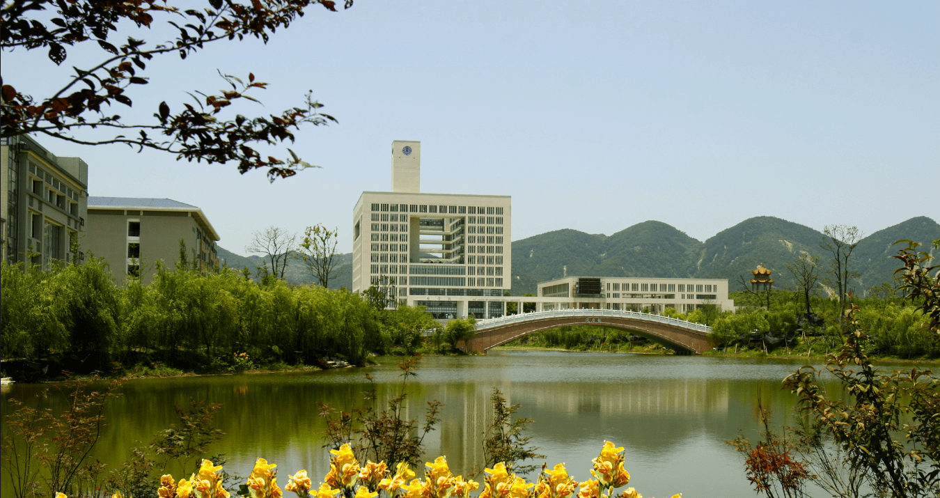 『大学』二本批次录取！赚了！这所“一本师范大学”只在全国四个省