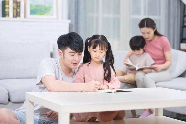 为什么孩子非常讨厌家长总是拿自己和别的孩子对比？同时也讨厌收到老师表扬的同学？
