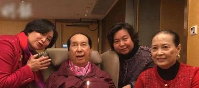 传奇落幕！赌王何鸿燊逝世享年98岁，后续遗产分