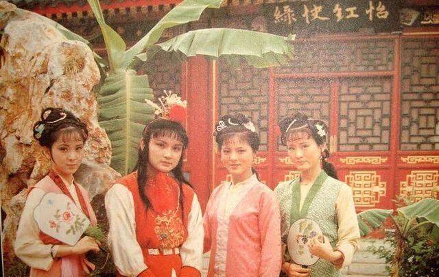 既无能力也无品行，她究竟靠什么在怡红院立足的？