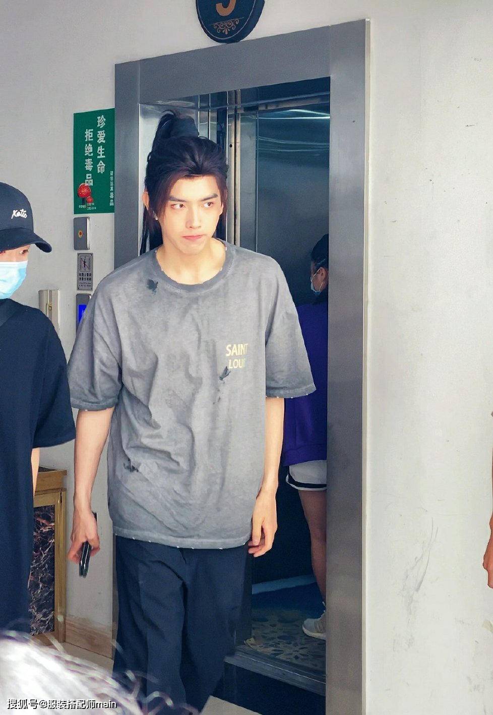 彭昱彭昱畅穿衣可盐可甜，果然胖子都是潜力股陈飞宇瘦下来帅气有型