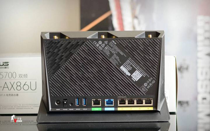 新一代华硕rt-ax86u巨齿鲨wifi 6电竞路由评测