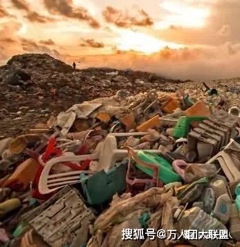 我国城市人均日产垃圾量是多少_每年我国产生多少垃圾