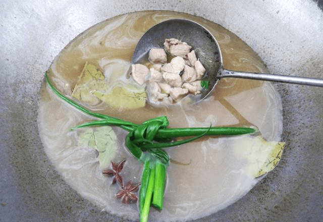 回锅肉做法的注意事项是什么 0036d42c980e44a0bea434d232a50afc.png