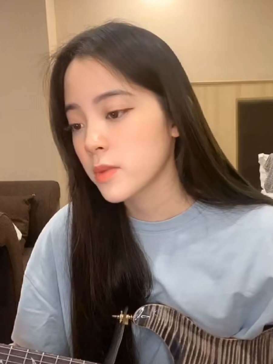 何老师替欧阳娜娜背锅，遭网友吐槽，娜比态度