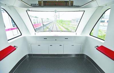 首列"武汉造"无人驾驶列车下线 将在地铁5号线投用