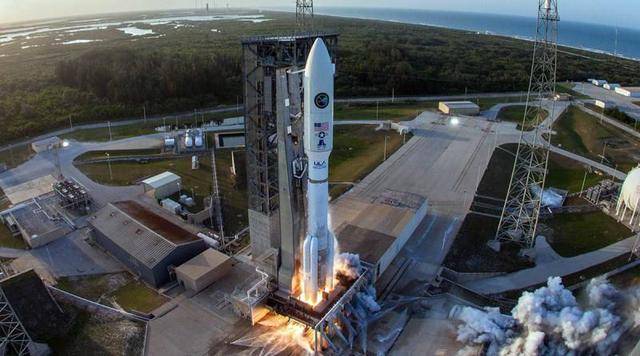 SpaceX升空，映照出落寞的NASA与尚待起飞的中国民