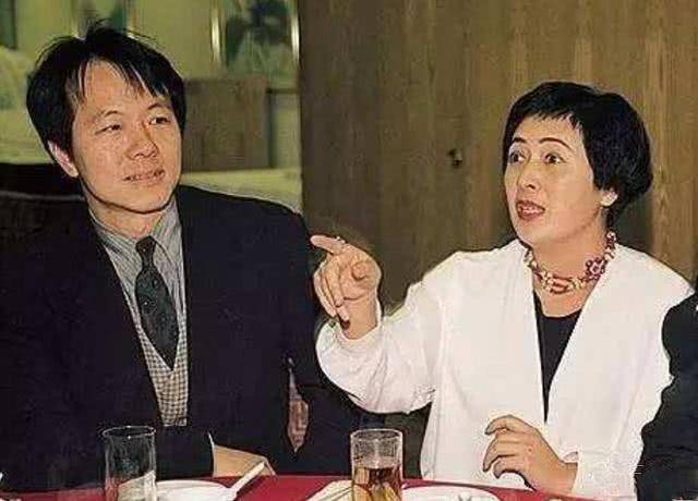 帮老公训练小三小四,被小五大骂,刘銮雄前妻悲惨人生堪比黎婉华