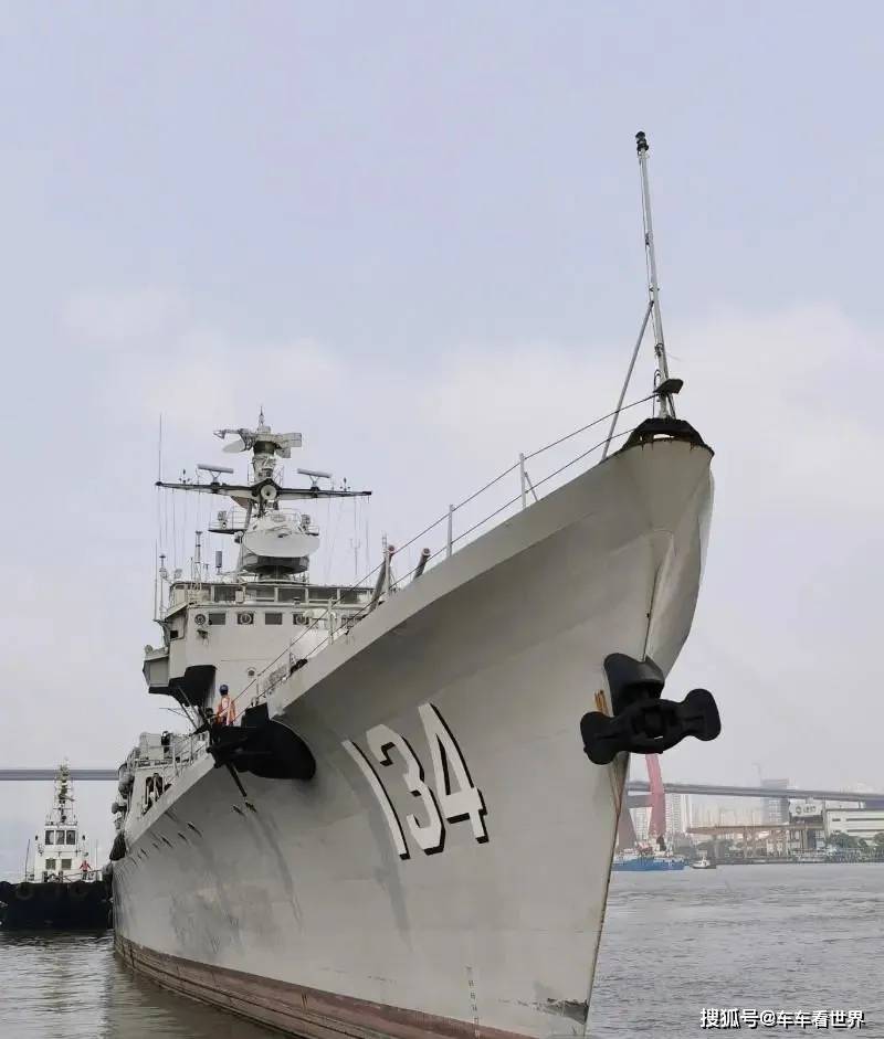 遵义号驱逐舰即将拆解后运回余庆_龙湖