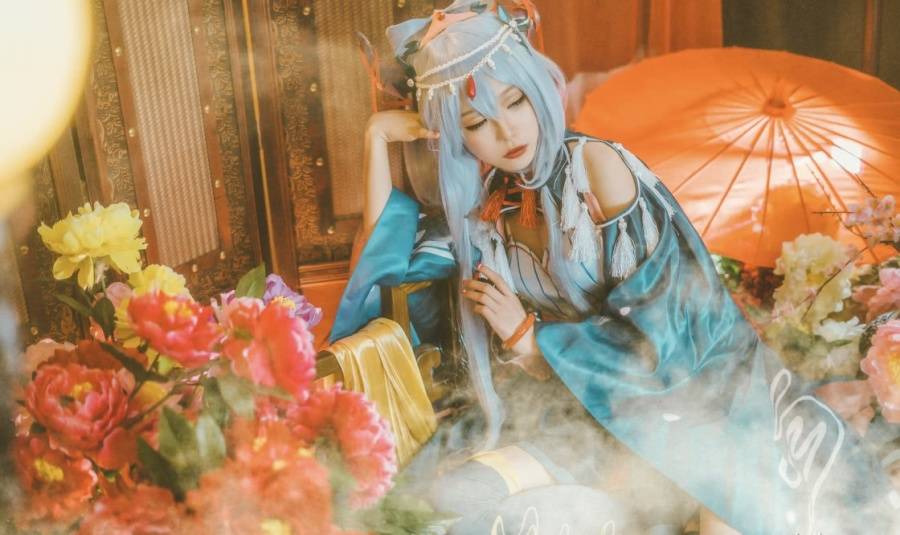 cosplay洛天依水淼aqua