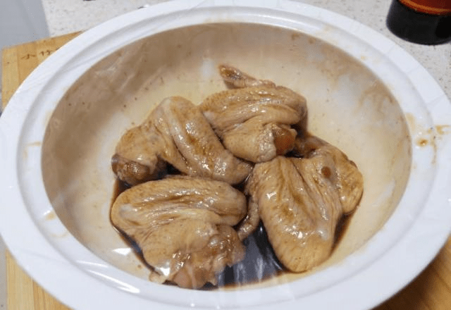 全国最好吃的烧烤 鸡翅 19583cda6ea041a491138d8f362eaeea.png