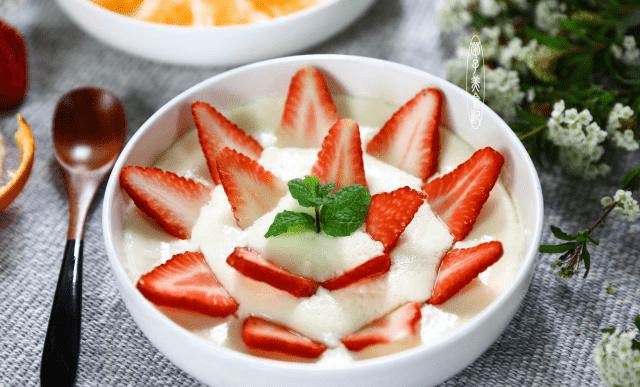 小孩子做美食 甜品 1a5cedad8ae74e6f82e6ac11f1d6a738.png