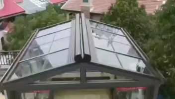 铝合金移动阳光房配上电动天幕遮阳棚一个字爽