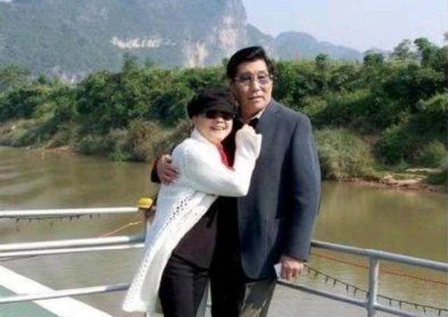 李谷一丈夫去世，曾是妻子歌迷，从女儿名字能