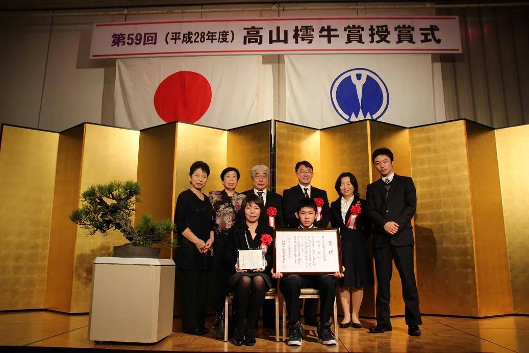 上海“1人幼儿园”引4亿人爆笑，日本这所“1人中学”却让无数人留下眼泪...