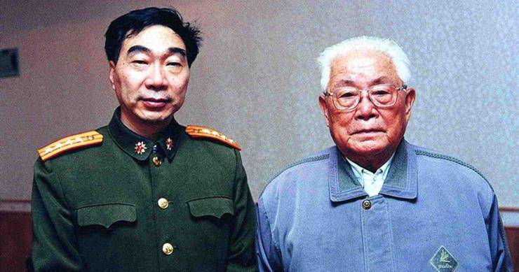 此人解放时一直是旅长,为何授衔时能位列中将?_黄新廷