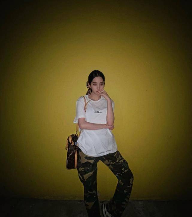 0f13458a18b24e658179d7a2000d6821.jpeg