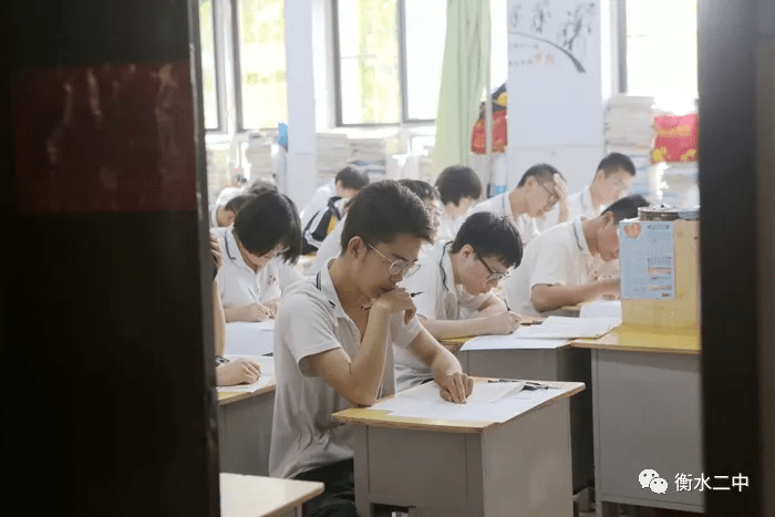锦囊|衡水名校四千考生操场呐喊,央视点赞!九科冲刺锦囊内部资料曝光