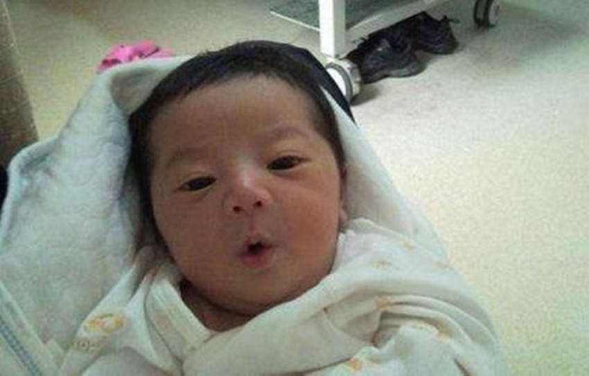 原创24岁孕妈怀双胞胎不小心摔倒流产，无奈只能清宫，却发现意外惊喜