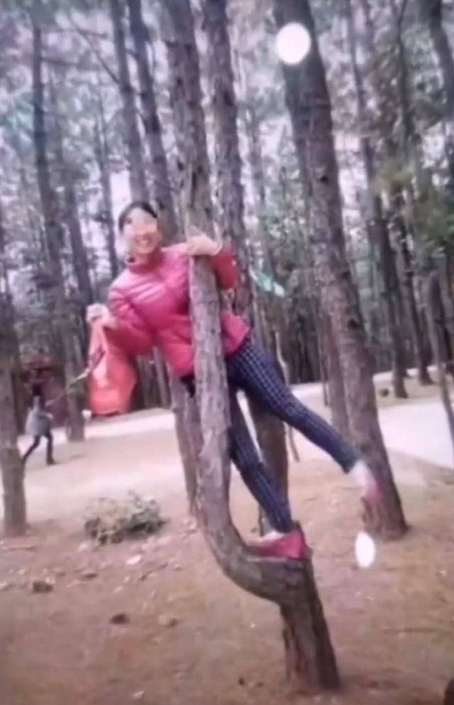 妈妈们在家长交流群里“晒照”，看到第3张，老师当场就不淡定了