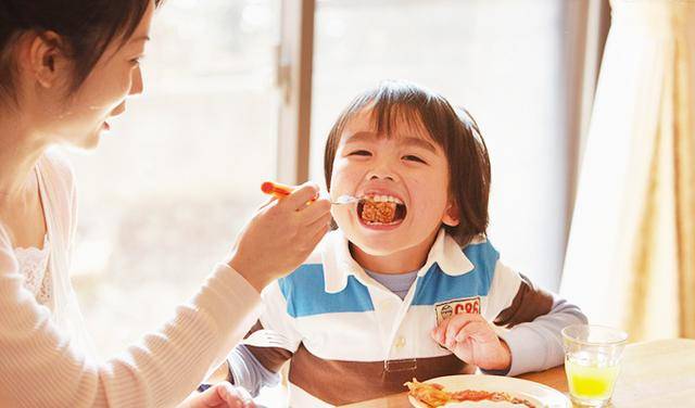 身高|孩子是不是难长高？家长做好这几点，娃多半能超越爹妈父母不高