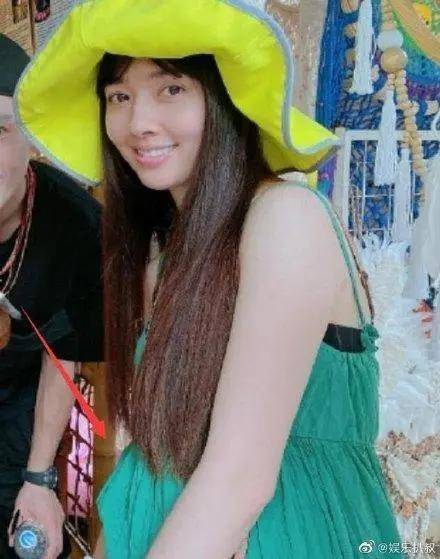 郭碧婷向佐结婚申请表流出！豪门这么久没名分