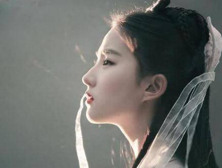 下颚线怎么拍更明显 b3cc57dbbbeb42d6bc760d9f3663bc16.jpeg