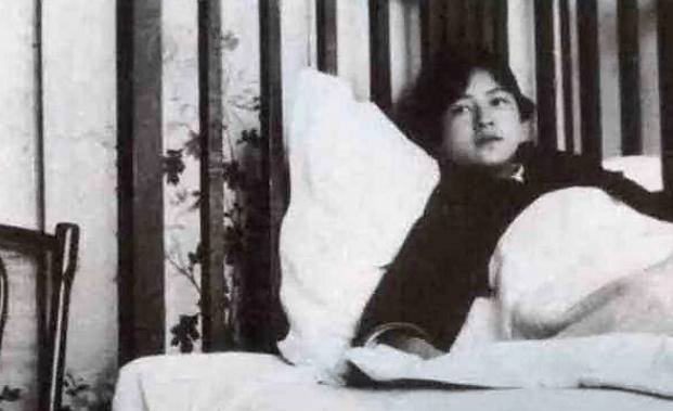 林徽因与徐志摩的相识 c0f5610bb3ce43e293b595be44179038.png