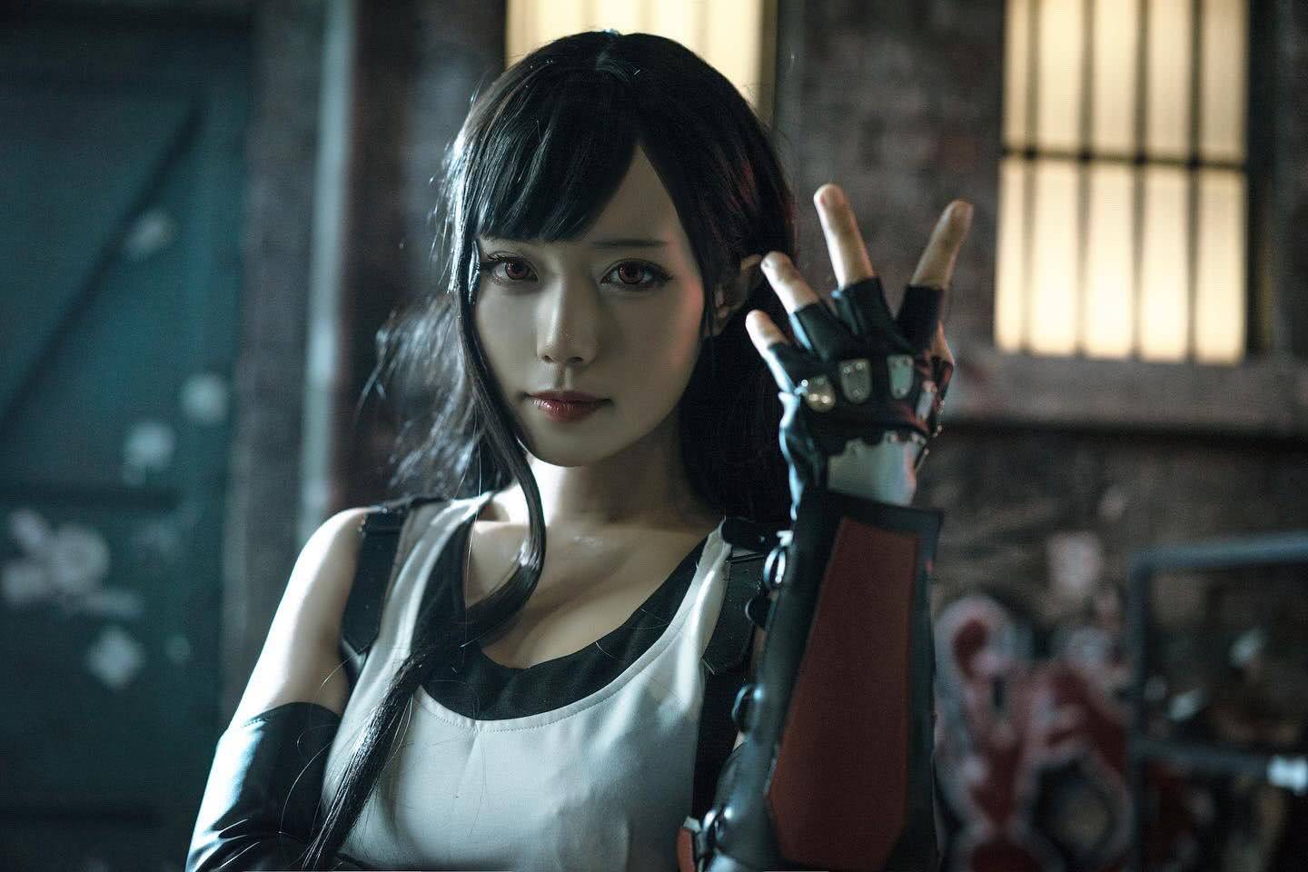 女性格斗家,是日本square enix公司出品的rpg类游戏《最终幻想7》中的