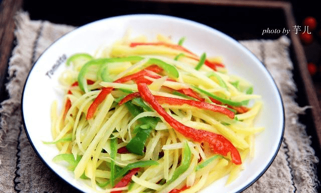 土豆丝怎么炒才好吃 口感入味 d0fa828f556e497b96078ed00f09ba82.png