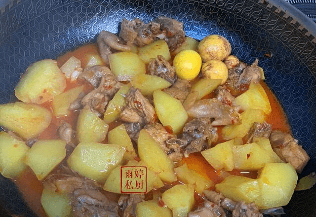 土豆烧鸡肉怎样做好吃 a67331eac0de4128b5f420fe0bf0e774.png