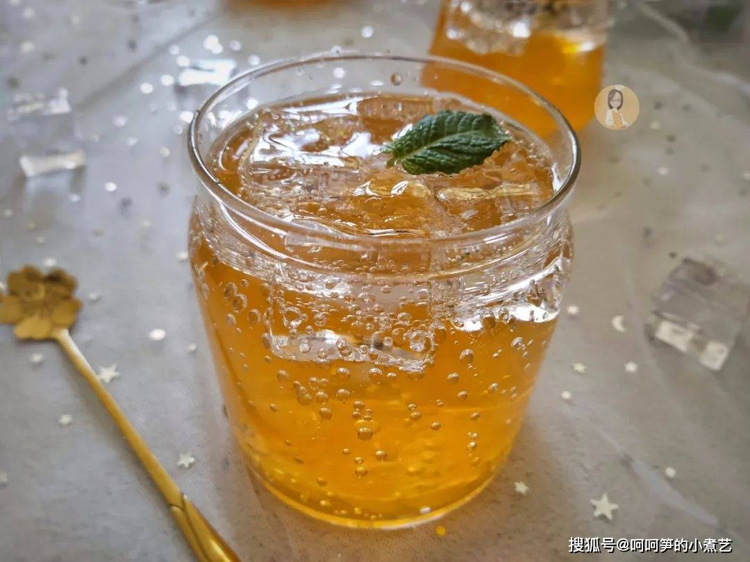 小时候最爱喝的饮料"健力宝,简单两步,摇身一变解锁新吃法