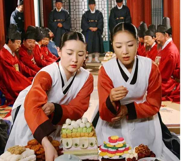 那一年风靡亚洲的《大长今》把朝鲜皇朝的御厨各处展示得淋漓尽致